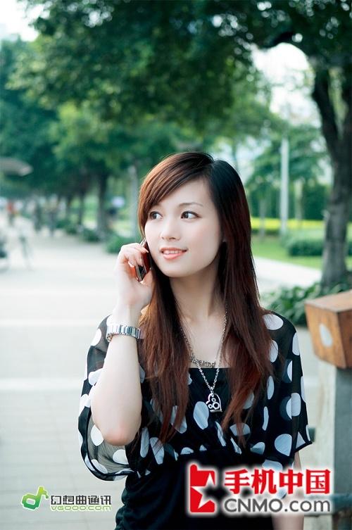 轻薄美艳LG时尚触控滑盖机KF510图赏(3)