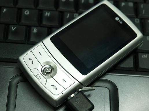 ���ڲ�ͬLG����TD�ֻ�KD876�������