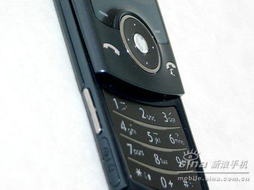 兼顾体积性能2000元轻薄娱乐手机推荐(4)
