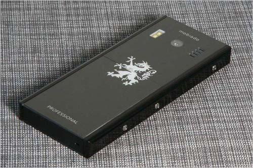 最薄奢华机专业版Mobiado105ZAF推出(2)