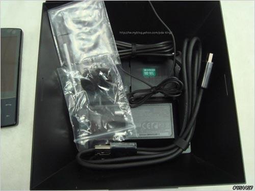 钻石大变身HTC智能战将P3702真机现身(2)