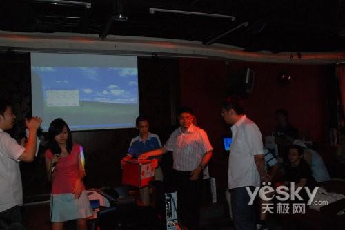 网友乐翻天!天极HTPC试听体验会纪实(图)