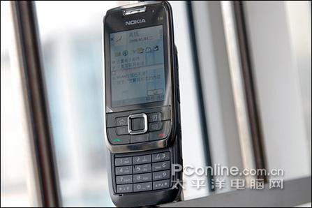诺基亚 E66 图片点击可在新窗口打开查看