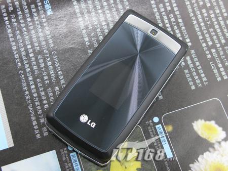 大屏幕大键盘LG实惠超薄机KF300开卖