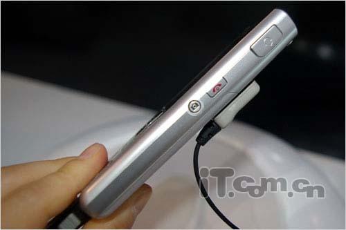 C网音乐手机LG金属直板KX256卖1080