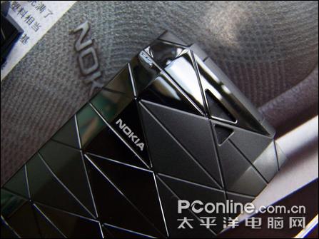 诺基亚7070 廉价之选诺基亚时尚翻盖7070卖499元