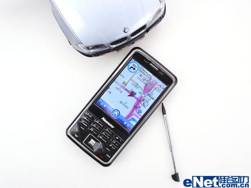 独特键盘造型纽曼大屏GPS手机G28评测
