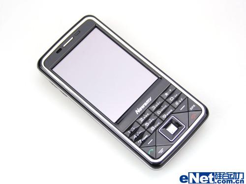 独特键盘造型纽曼大屏GPS手机G28评测