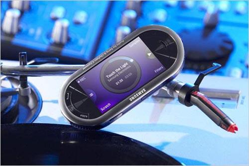 2.8英寸触屏三星音乐手机M7600新发布