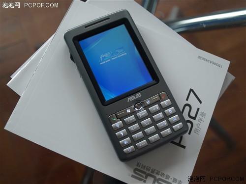 导航WiFi智能机1280元!华硕P527实惠