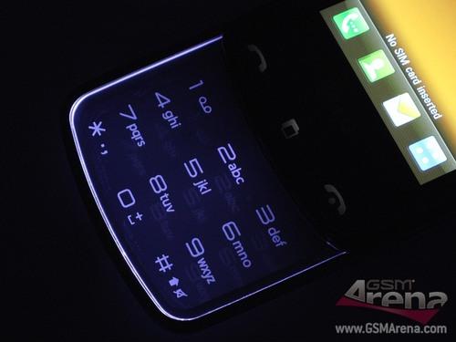 800万像素LG透明滑盖键盘GD900评测(5)
