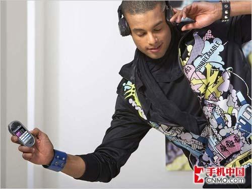 降价更超值三星音乐手机M7600仅2199