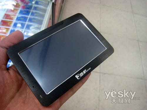 4.3英寸触摸屏 e路航LH900N仅599元 _数码