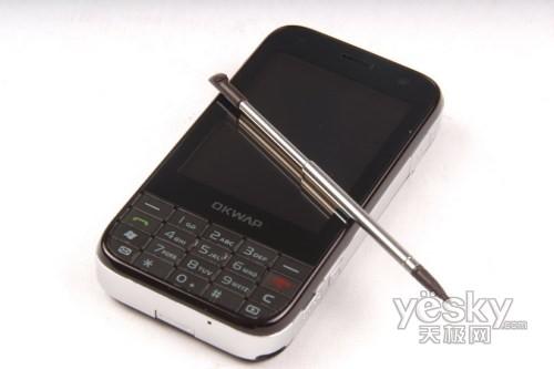 双卡时代 英华达智能手机OK982评测