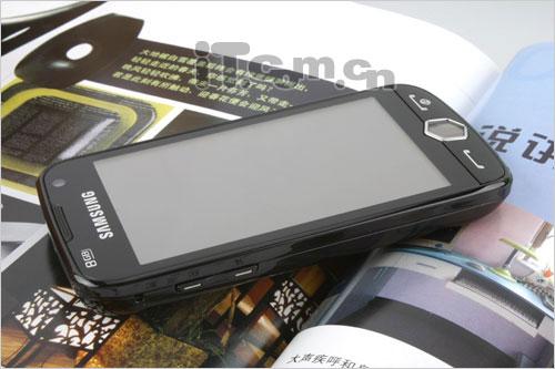 3.7英寸显示屏三星智能强机i8000评测