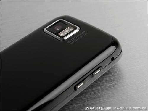 ����i8000