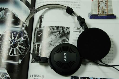 音质表现出众AKG中端头戴式K403评测