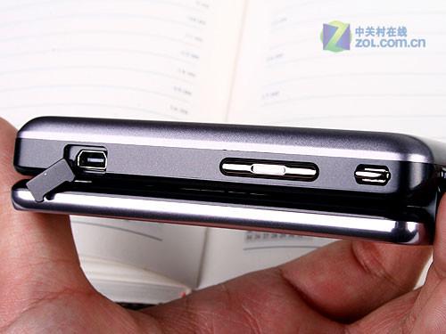 WCDMA/GSM双待酷派翻盖商务W700评测(2)