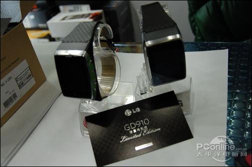 007专属装备 LG手表造型手机GD910到货_手机