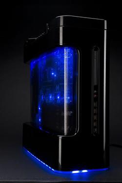 DIY没有不可能 超强油冷机箱横空出世