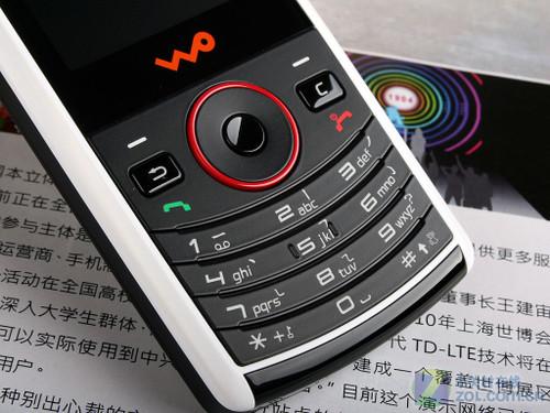 小是小功能全中兴联通3G手机F103评测(2)
