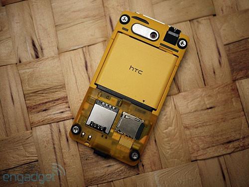 小巧Android2.1 HTC新机Liberty图赏(2)_手机