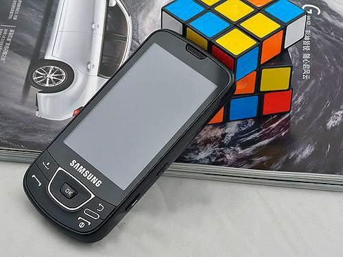 Android全触屏手机 三星i7500仅1599元