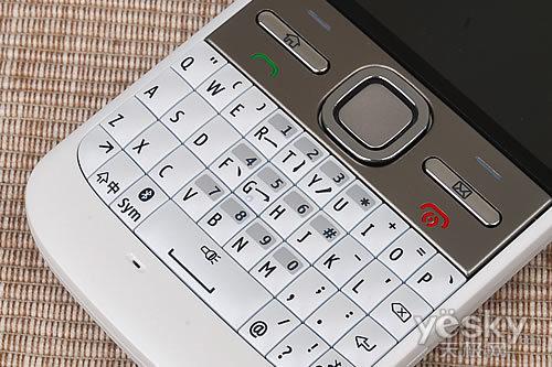 诺记e嫡传全键盘手机诺基亚e5-00详细评测(2)图片