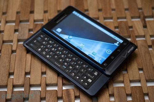 Android旗舰摩托罗拉Droid2开箱图赏(5)