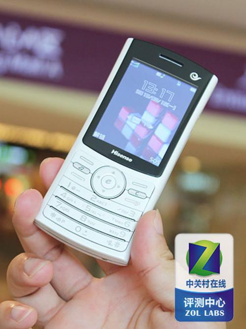 珍珠白色外观海信低价3G手机E300评测