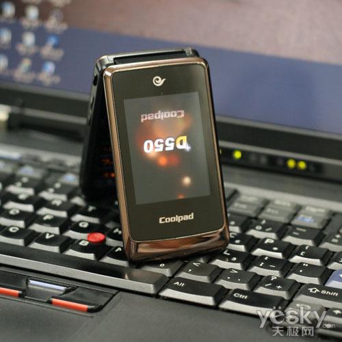 商务伴侣酷派双屏3G翻盖机D550测评