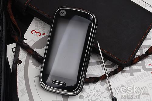 明系列首款四通道手机摩托罗拉XT806详测