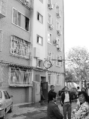 网购冰箱刚用一晚就爆炸(图)