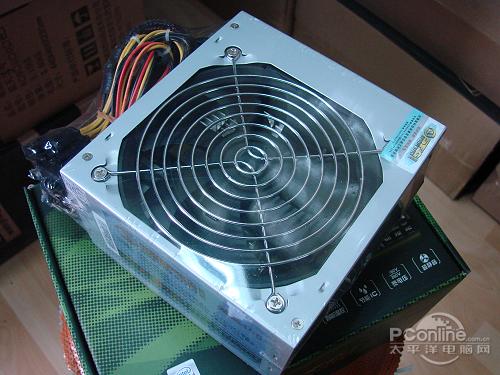 三年保两年换 新风格低价电源到货_硬件
