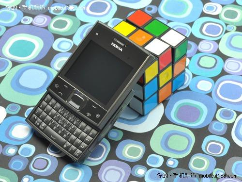 奇特的方块全键盘造型