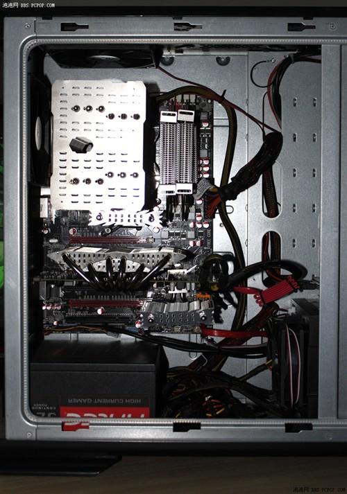 扔掉风扇 网友打造超静音的890GX主机_硬件_科技时代_新浪网