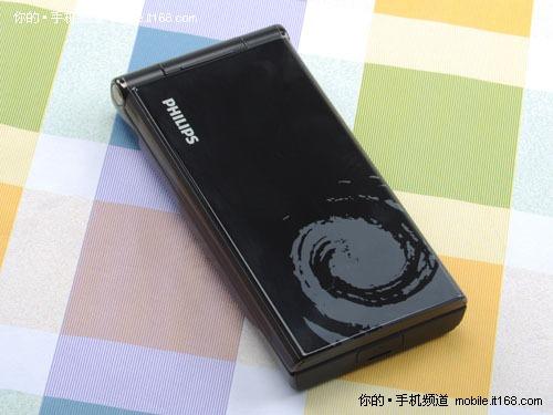 双卡双待飞利浦翻盖手机F610图赏