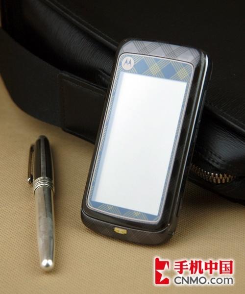 奢华真金水晶点缀 摩托罗拉MT810LX图赏_手