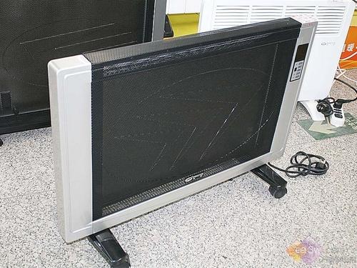 最实用的家用电暖器 3289425952.jpg