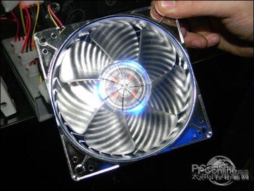 超级小旋风 银欣穿甲弹彩色版散热器到货_硬件