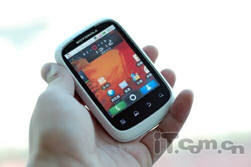 乐享奇趣 摩托滑盖智能手机XT300评测(2)_手机