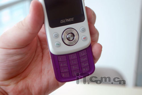 图为:金立s303手机