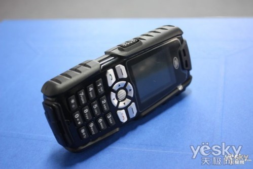 野外极品 高端三防手机路虎S1售价仅2999元_