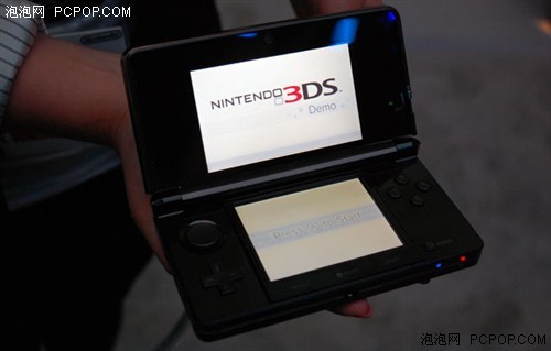 任天堂\/索尼的博弈 PSV与3DS掌机之战_硬件