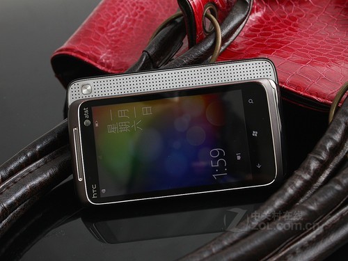 ���ִ�201Ԫ HTC 7 Surround�ٴ��µ� 