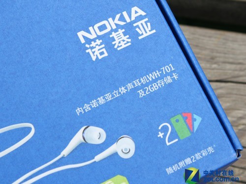 丰富彩壳可换1GHz处理器诺基亚500图赏