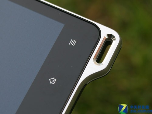 ������׿������ST17i/Ħ��ME525+�Ա�(2)