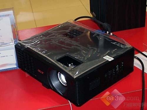 让娱乐变的更震撼 家用娱乐投影机推荐
