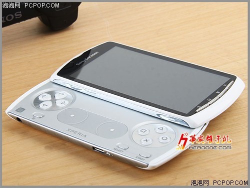 无敌PSP手机索爱XperiaPlay仅1960元