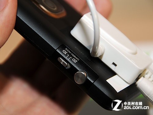 霸气3D双摄像头 HTC夺目3D X515d真机体验